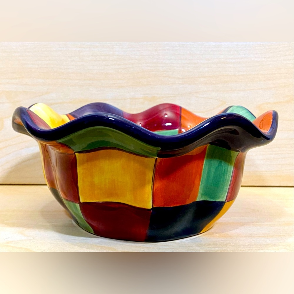 Vintage Tabletops Gallery Caracas Bowl Ruffled Rim Hand Painted (Discontinued)